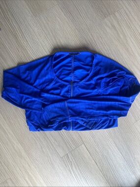 Athleta Cobalt Blue long sleeve rash guard